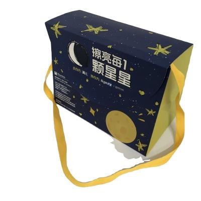 China Gift paper bag 2023 New customizable creative luxury folding sky blue gift paper bag for sale