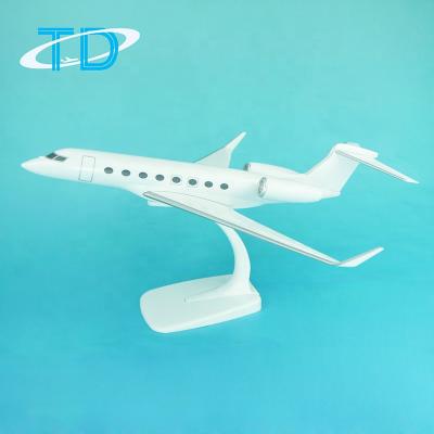 China 1:100 G650 30cm Business Gift ABS Plastic White Aircraft Plastic Model for sale