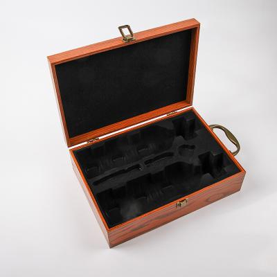 China Fashionable New Design Unique PU Wine Gift Box 2 Luxury Leather Bottles Folding Leather Wine Box Wooden Wine Box For Double Bottles for sale