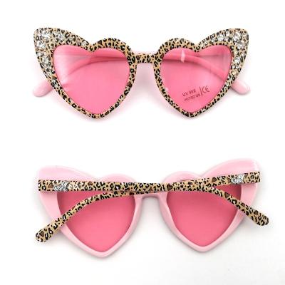 China Wholesale 2021 new arrival little heart girls pink sunglasses classic sunglasses uv400 diamond sunglasses children with print for sale