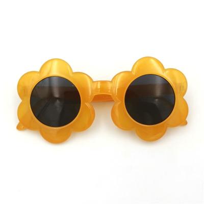 China New luxury classic sunflower round color round jelly party sunglass custom made baby sunglasses for kids for sale