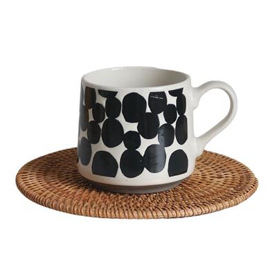 China Stylish Ceramic Home Mug Sustainable Customized French Coffee Milk Retro Mugs Japanese Style Mugs for sale