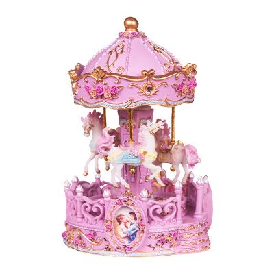 China Crystal Ball Merge with 3-Horse Music Box Carousel with Picture View, Resin Craft Desktop Ornaments Colorful LED Lights Carousel Music for sale