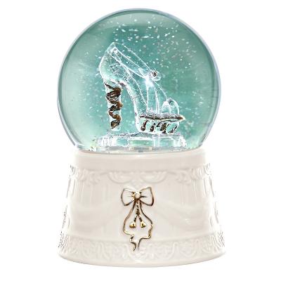 China Crystal Ball Fuse Music Box Gift For Girlfriend Or Wife LED Color Brushed Glass Changeable Crystal Shoes Snow Globe Music Wind Up Craft Box for sale