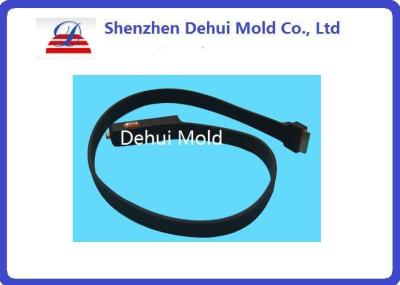 China La goma de silicona de ROHS pieza la pieza de metal de Overmolding dentro para el conector eléctrico en venta