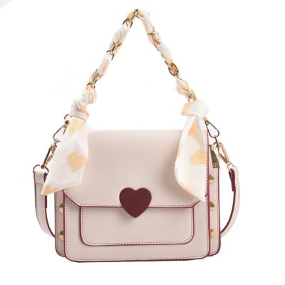 China 2021 High Quality Korean Style Candy Color PU Shoulder Handbags For Gift Chain Tote Heart Bag Fashion Women Valentine Bags Crossbody for sale