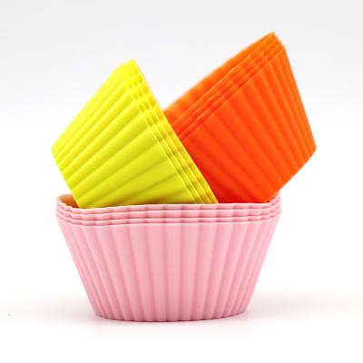 China Cake Maker Amazon Hot Selling 12 Pieces Reusable Silicone Round Shape Cake Cup Mold Cupcake Baking Cups for sale