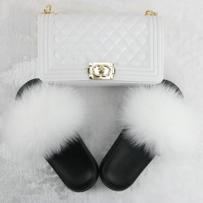 China 2021 Fashion Hot Sale Frosted Jelly Bag With Slippers Ladies Fox Fur Slipper Custom Messenger Bag Set for sale