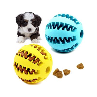 China 2021 Hot Selling Interactive Rubber Dog Treat Dispensing Hiding Food Treat Ball Chew Toy for sale