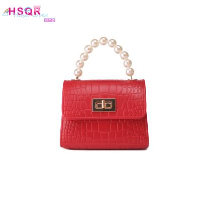 China New Girl 2021 Designs Women Waterproof Fashion Guangzhou Tote Bag Rhomboid Chain Pearl 1 Piece Mini Handbags Bags For Party Gift for sale