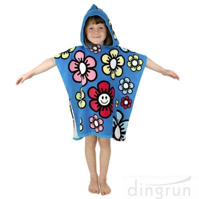 Chine Les serviettes à capuchon de poncho de bande dessinée durable/toucher doux ont personnalisé la serviette Dryfast de poncho à vendre