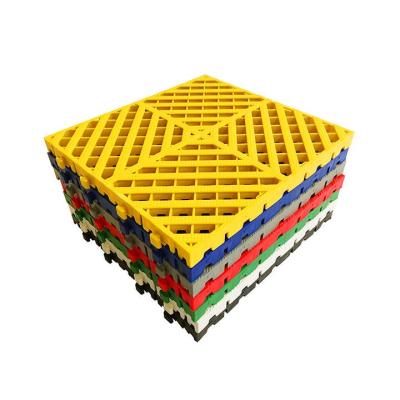 China Waterproof Wear Resistant Anti Slip Anti Slip Drainage Garage Interlocking Tiles for Car Washing for sale