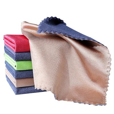 China Car Wash Towel 25*25cm Coral Fleece Glass Towel Microfiber Cleaning Cloth for sale