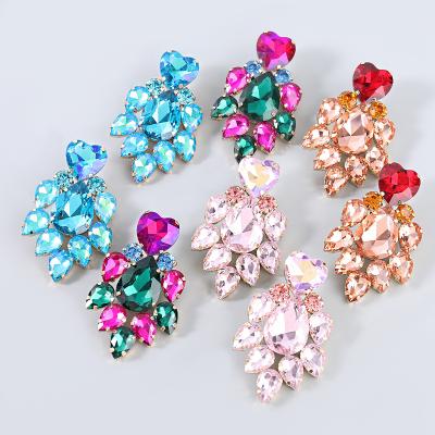 China Women 2021 TRENDY Statement Earrings Rhinestone Heart Diamond Stud Earrings Bling Party Earrings for sale