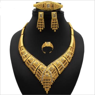 China Trendy African Crystal Saudi 18K Dubai Luxury Gold Plated Bridal Wedding Jewelry Set Statement Fashion Women Jewelry Sets 4 Pcs Large for sale