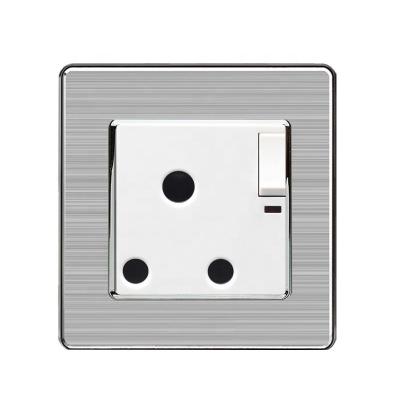 China Safe Operating 15A African Switched Socket for sale