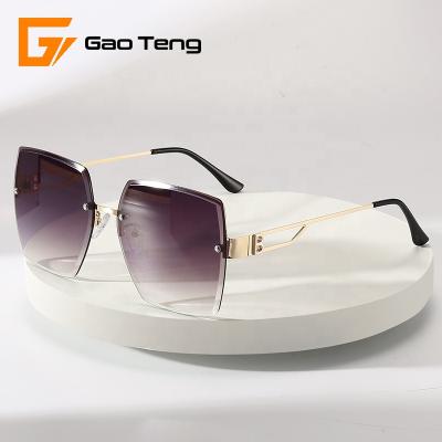 China 2022 New Goods Square Ready OEM Logo Stainless Women Wholesale Fashion Sun Vision Shade Glass Eyewear Rimless Sunglasses 2953 for sale