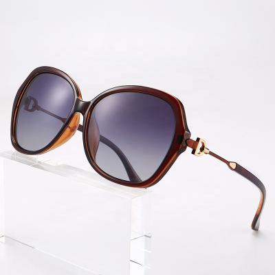 China Wholesale Women's Classic Gradient Lens Sun Lens Sun Glasses High Quality Glass Eyewear Ready Goods 2020 Fashion Sunglasses Polarized Sunglasses 9567 for sale