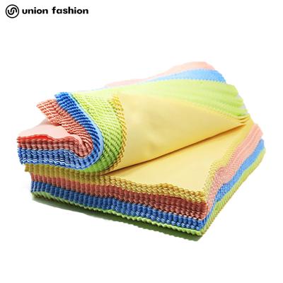 China Glass Lens Cloth For Sunglasses Microfiber Eyeglass Cleaning Cloth Candy Color Glass Random Accessories AL01044 for sale