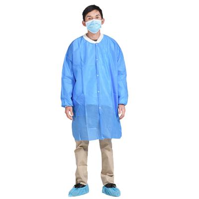 China Multiple Sizes PP Medical Lab Coat Non Woven Disposable Blue Lab Coat With Pocket for sale