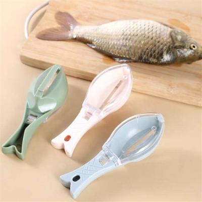 China Viable Fish Scale Scraper Plastic Kitchen Scaler Tool Manual Fish Scale Leveler With Cover for sale