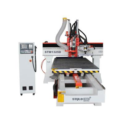 China Mobile Hotels Table CNC Router Machine With Auto Tool Changer for sale