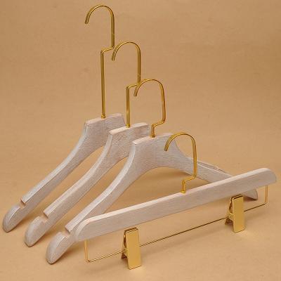 China Durable factory direct sale whiten colorful wooden rose gold metal hangers for drying clothes for sale