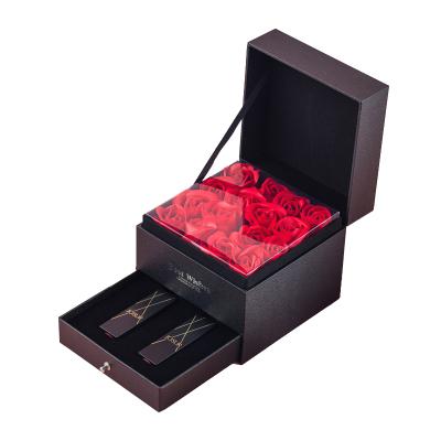 China Creative Recycled Materials Exquisite High-end Packaging Box Rose Empty Box Cosmetic Box for sale