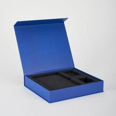 China Recycled Materials Magnet Closure Top Flip Boxes For Cosmetic And Perfume Sets for sale