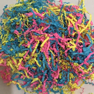 China ANTISTATIC Mixed Color Fold Shred Paper For Filling for sale