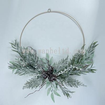 China Amazon Hot Selling Artificial Christmas Snowy Wreath Decoration Rings Custom Wreath Door Farmhouse Round Circle Wreath Green for sale