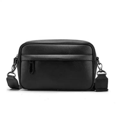 Chine Le côté noir de mâle de poche de Croix-corps de téléphone portable de Microfiber lancent le messager en cuir croisé Bag For Men d'hommes de sac à vendre