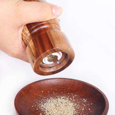 China Sustainable Hot Sale Grinder Household Manual Freshly Ground Seasoned Salt Crushing Artifact Pepper Grinder Bottle for sale