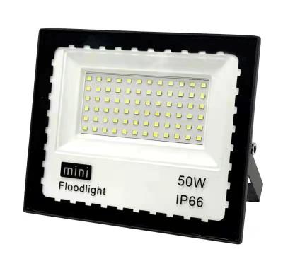 China Mini Slim High Lumen Outdoor Ip 67 Waterproof 10w 20w 30w 50w 100w 150w 200w Outdoor Smd Led Flood Light for sale