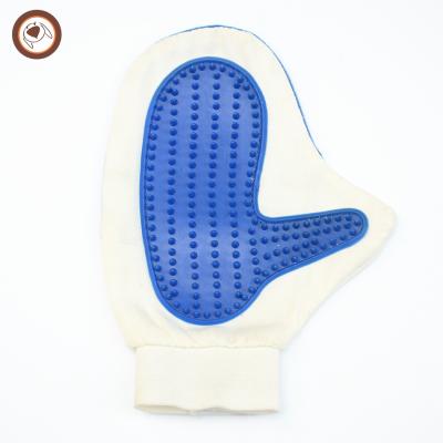 China Sustainable Pet Cleaning Shampoo Companion Grooming Glove Dog Bathing Tool for sale