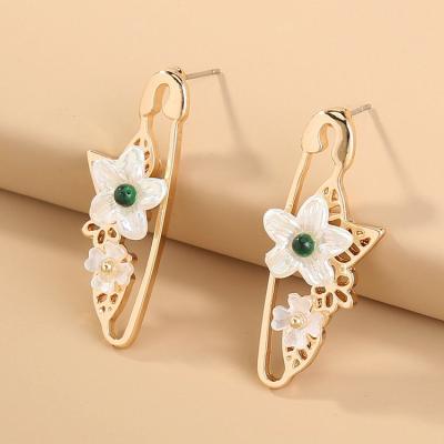 China 2021 FASHIONABLE Plum Blossom Pin Flower Girl Earrings New Arrival Qufan Fresh And Popular Sweet For Women for sale