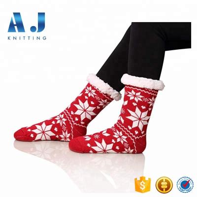 China Wholesale Cheap Fuzzy Deer Snowflake Fleece Lining Winter Comfortable Warm Super Soft Anti-Fault AJ18192 Soft Home Slipper Socks Christmas For Women for sale