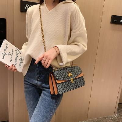 China 2022 Portable Square Letters-Chain Letters-Chain Women's Retro Retro Bee Shoulder Bag Small Small Bag New Messenger Bag for sale