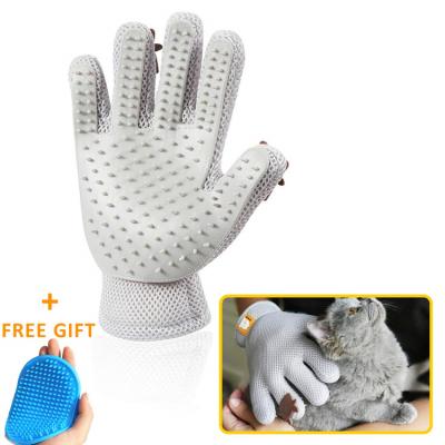 China 2019 Hot Sale New Viable Hair Removal Pet Product Dog Brush Pet Bath Gloves Cat Brush for sale