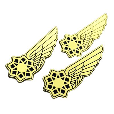 China Custom Europe Pilot Wings Gold Pin Badge Metal Logo Brooch Pin for sale