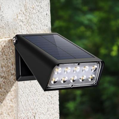 China Beautiful Fteck IP65 Waterproof Outdoor Aluminum Garden Led Wall Lamp Lampara De Pared Outside Solar Power Wall Mounted Lights for sale