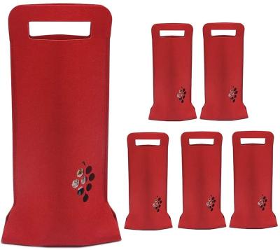 China Gift & Craft Wine Bottle Gift Bags Felt Wine Carrier Tote Bottle Bags With Handle for sale