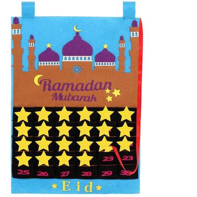 China Ramadan Decoration Kids Eid Mubarak Felt Ramadan Countdown Calendar with Candy Pockets Calendar for sale