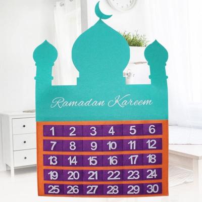 China Ramadan Decoration Kids Party Gifts Ramadan Tracker Calendar Eid Mubarak 30 Day Countdown Pocket Calendar Felt for sale