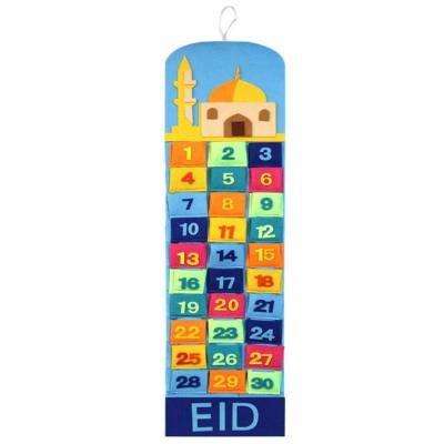 China Ramadan Calendar Decoration Ramadan Calendar Advent 30 Days Eid Mubarak Hanging Felt Countdown Calendar for sale