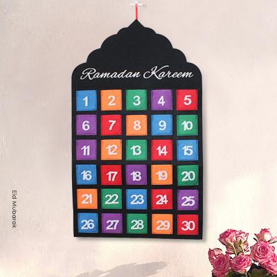 China Ramadan Decoration Felt Ramadan Calendar Eid Mubarak Wall Hanging Numbered Countdown 30 Days for sale