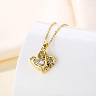 China Trendy Romantic White Heart Pendant Necklace Lady Wedding Party Charming Valentine's Day Gift Elegant White Heart Jewelry for sale