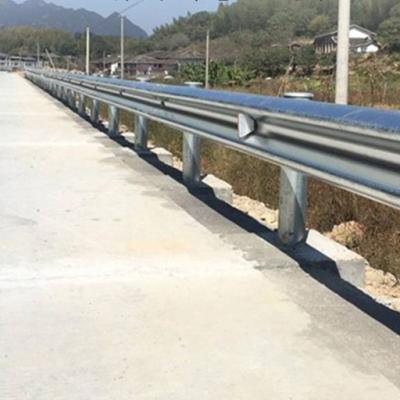 China Corrugated Beam Traffic Guard Rail Crash Barrier Post Steel Guardrail Galvanized for sale