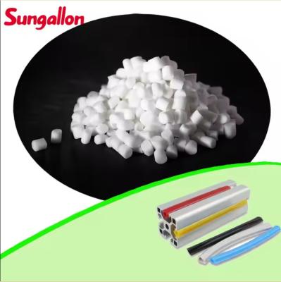 China Sungallon Resin TPR Raw Material Thermoplastic Elastomers Seals And Profiles TPR Compound for sale