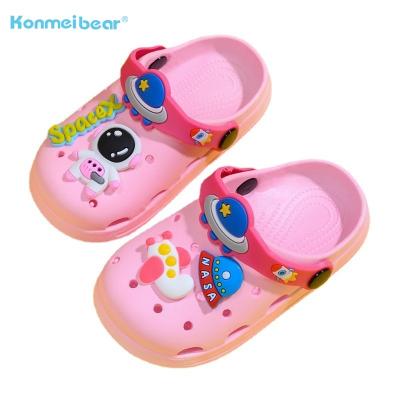 China 2022 Waterproof New Fashion And Design PVC Astronaut Kids Clogs Kids Clogs for sale